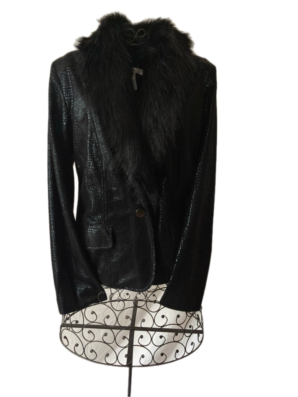 Y2K Style Faux Fur Whimsigoth Chico's Black Snakeskin Embossed Blazer Jacket